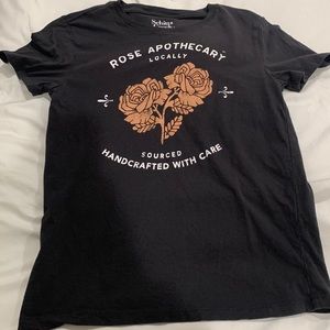 Slightly used Schitt Creek black graphic t-shirt